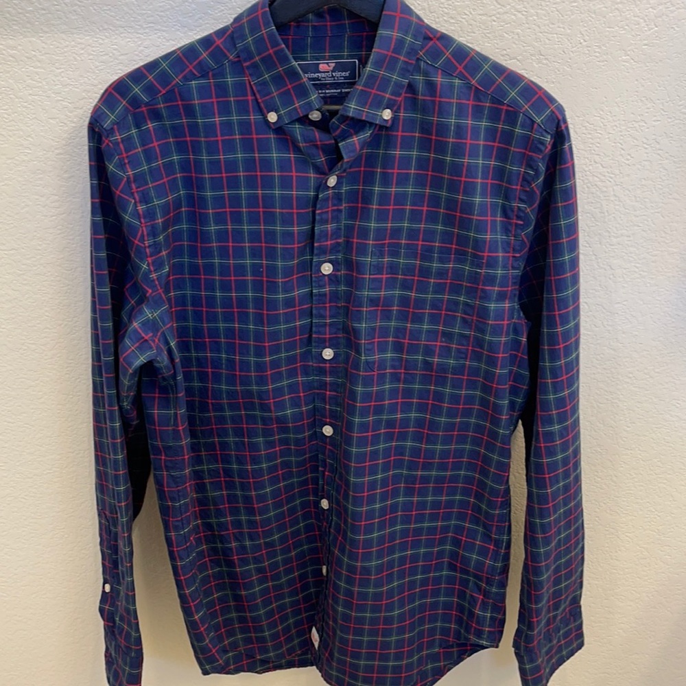 Vineyard vines classic fit shirt